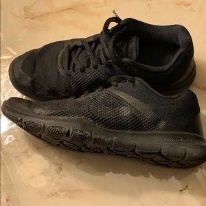 Nike flex shoes